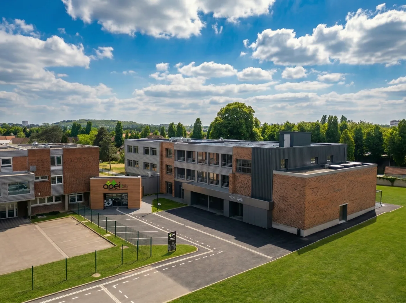 APEI Hénin-Beaumont, Le Clos du Bord des Eaux — équipement médico-social, architecte